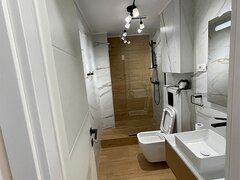 13 Septembrie, Sebastian